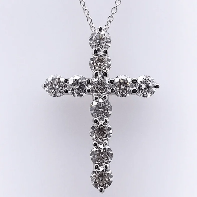 Women’s heart-shaped pendant necklace-2 3/5 Carat Diamond Cross Pendant