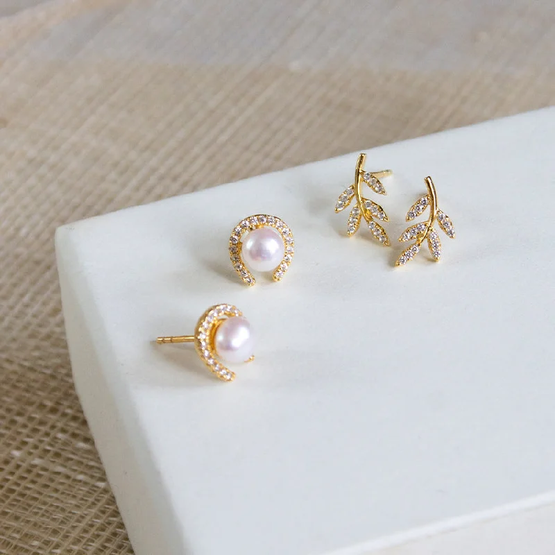 Women’s elegant drop earrings-Eques Pearl Studs