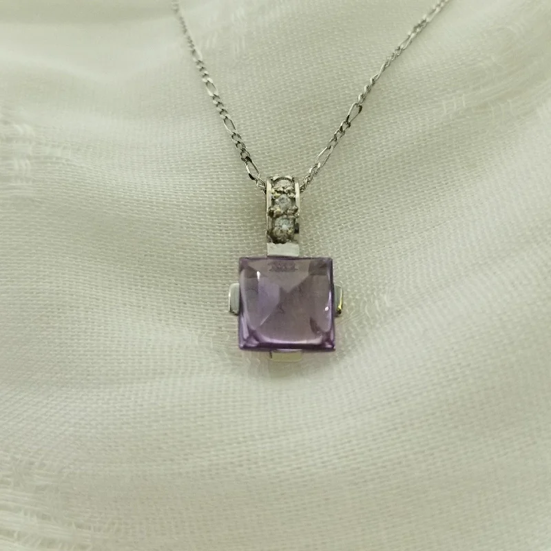 Women’s moonstone necklace-18 White Gold Amethyst and Diamonds Pendant