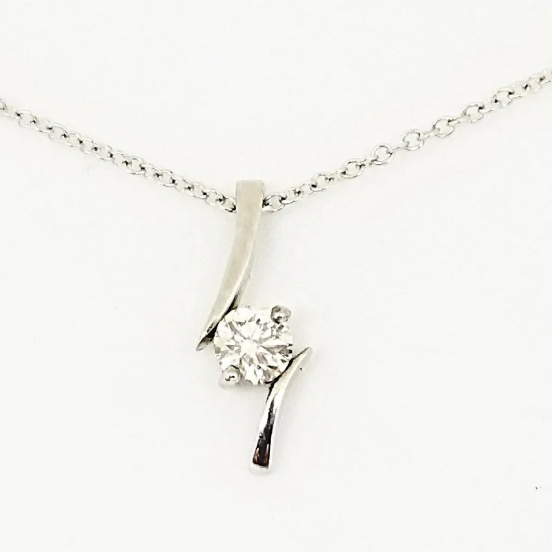 Women’s heart pendant necklace-Platinum and Diamond Pendant