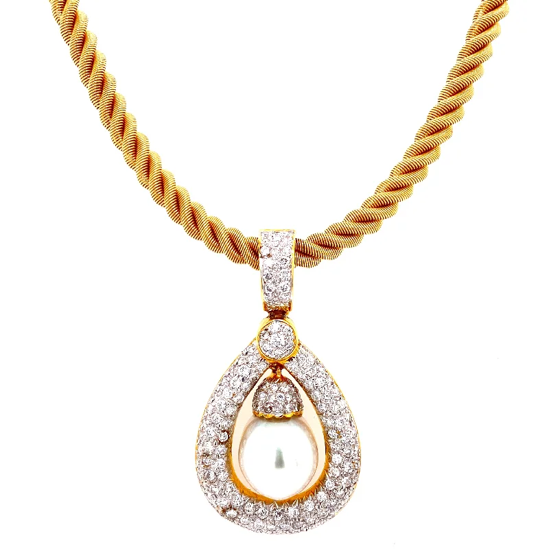 Women’s gold chain necklace-18K Yellow Gold Diamond Pearl Drop Pendant